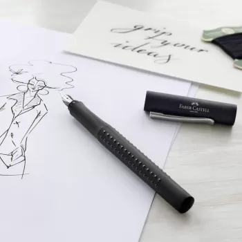 Stilou Faber-Castell grip 2011 negru, penita M-3